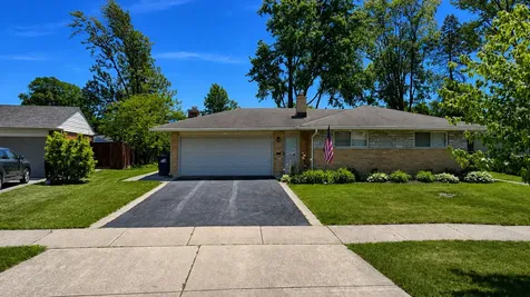 301 Lance Drive Des Plaines IL 60016