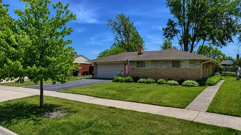 301 Lance Drive Des Plaines IL 60016