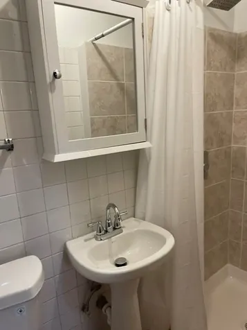 1552 West Highland Avenue Chicago IL 60660