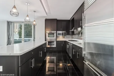 33 West Ontario Street Chicago IL 60654