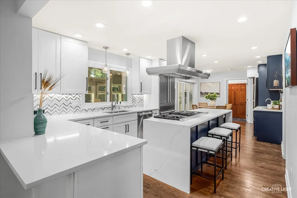 641 Lake Road Glen Ellyn IL 60137