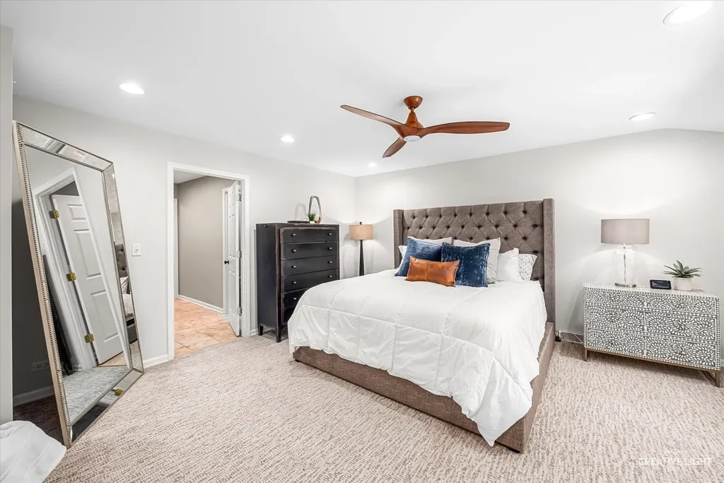 641 Lake Road Glen Ellyn IL 60137