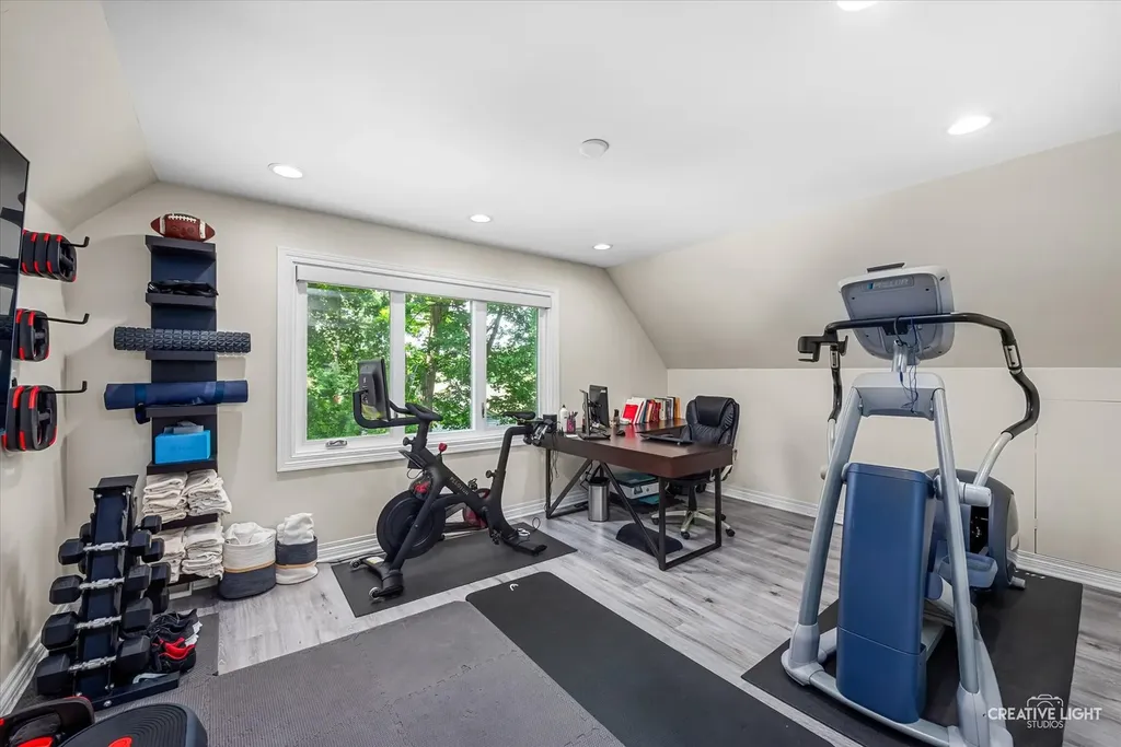 641 Lake Road Glen Ellyn IL 60137