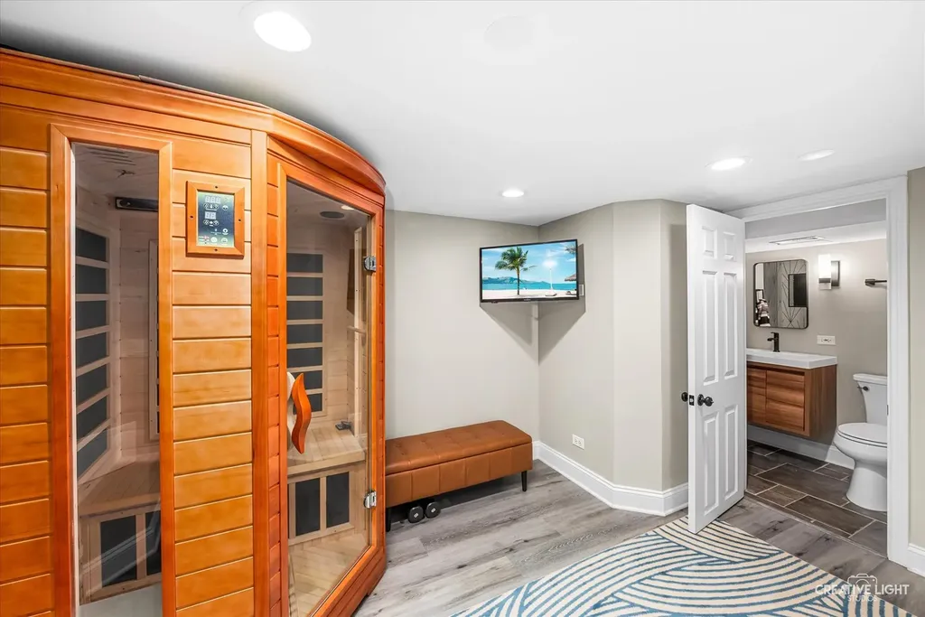 641 Lake Road Glen Ellyn IL 60137