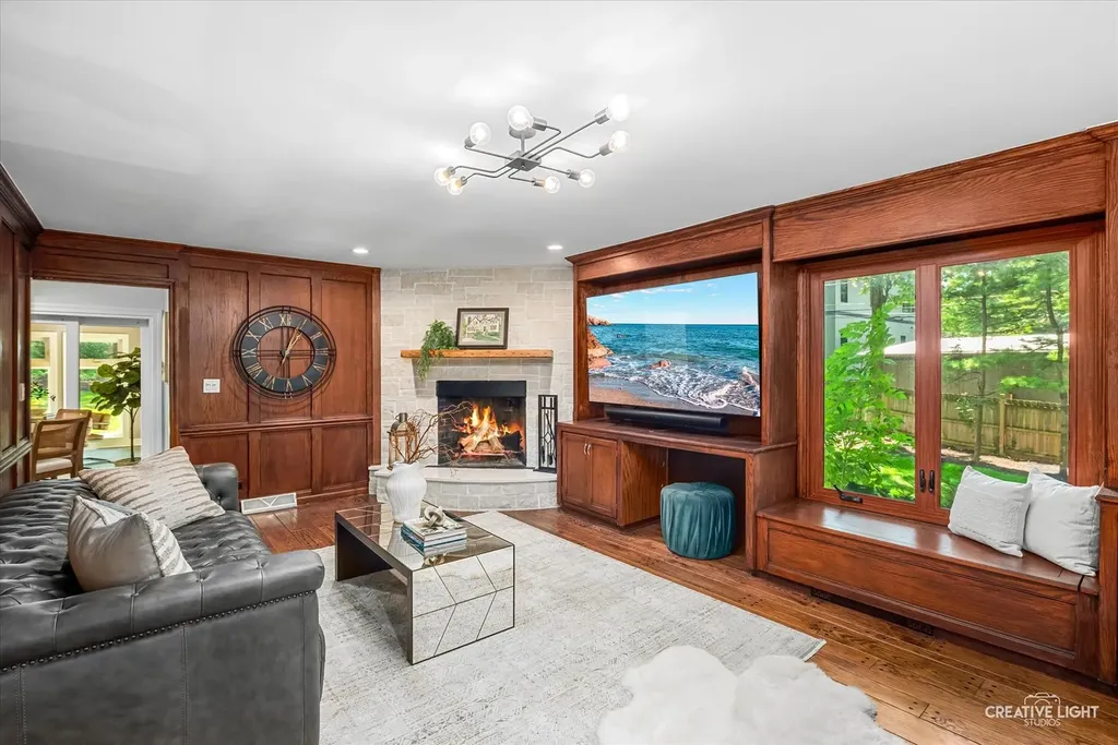 641 Lake Road Glen Ellyn IL 60137