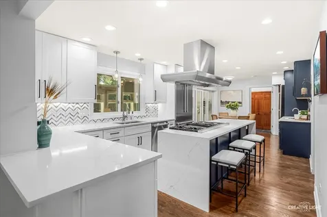641 Lake Road Glen Ellyn IL 60137