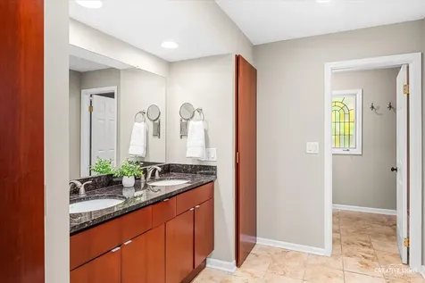 641 Lake Road Glen Ellyn IL 60137