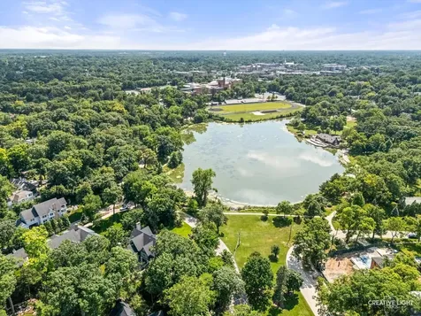 641 Lake Road Glen Ellyn IL 60137