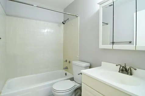 1436 Quaker Lane Prospect Heights IL 60070