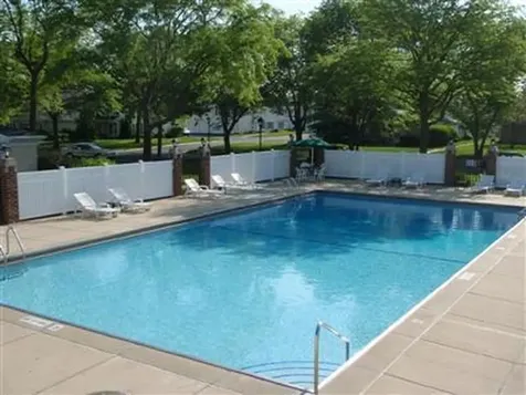 1436 Quaker Lane Prospect Heights IL 60070