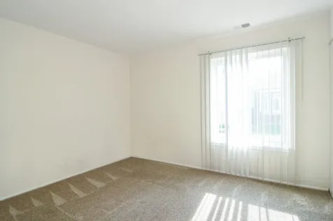 1436 Quaker Lane Prospect Heights IL 60070