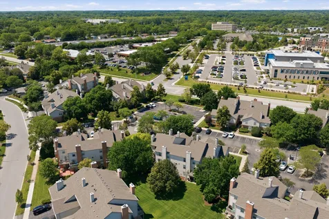 1749 Eastwood Court Schaumburg IL 60195