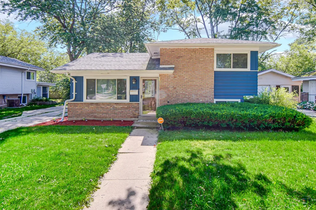 199 Westwood Drive Park Forest IL 60466