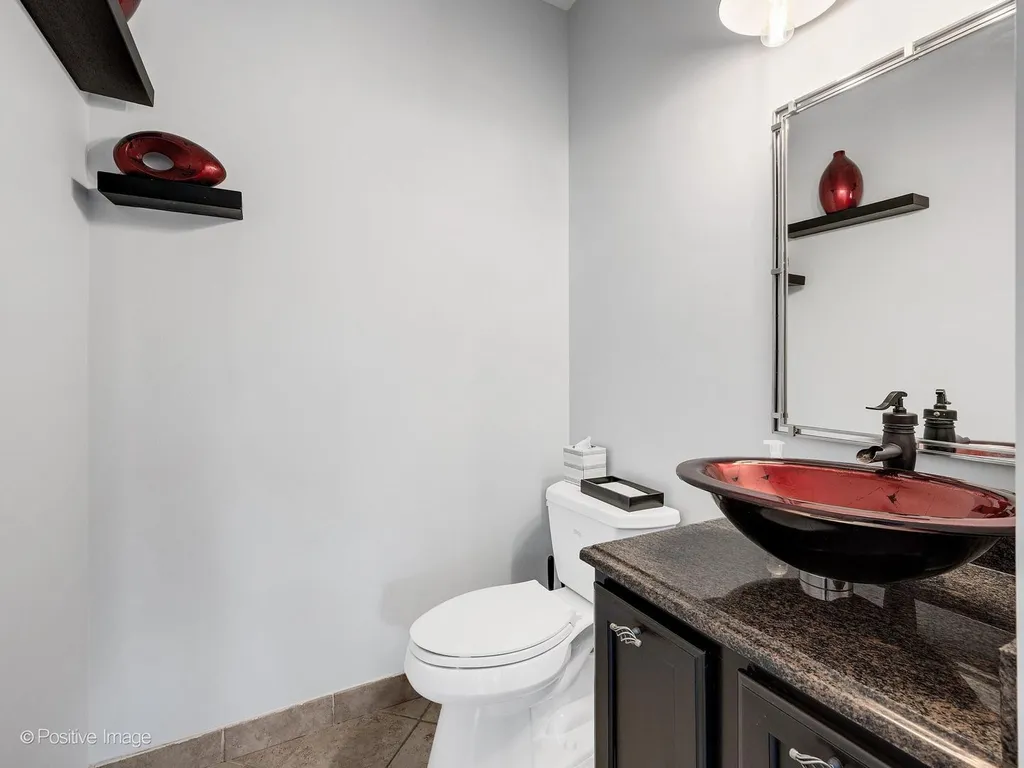 332 Castle Circle Carol Stream IL 60188