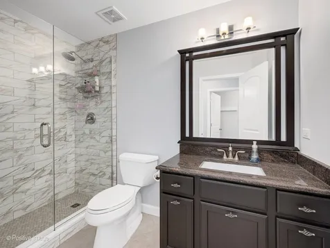 332 Castle Circle Carol Stream IL 60188