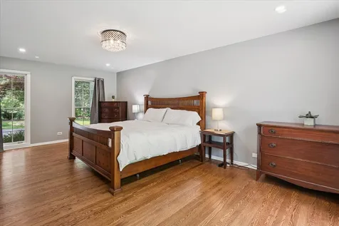 213 Ascot Court Lake Bluff IL 60044
