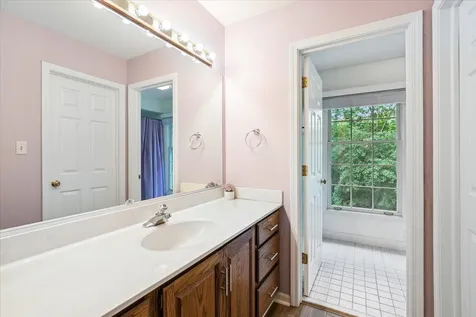 213 Ascot Court Lake Bluff IL 60044
