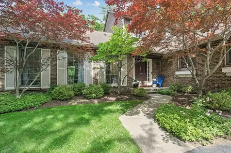 213 Ascot Court Lake Bluff IL 60044