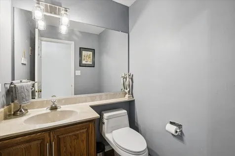 213 Ascot Court Lake Bluff IL 60044