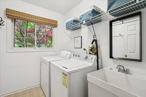 213 Ascot Court Lake Bluff IL 60044