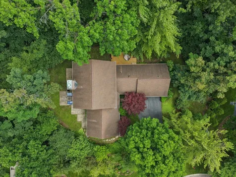 213 Ascot Court Lake Bluff IL 60044