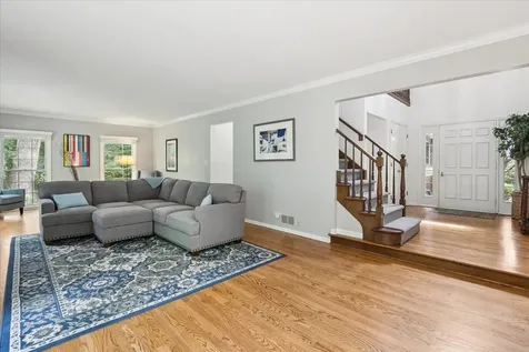 213 Ascot Court Lake Bluff IL 60044