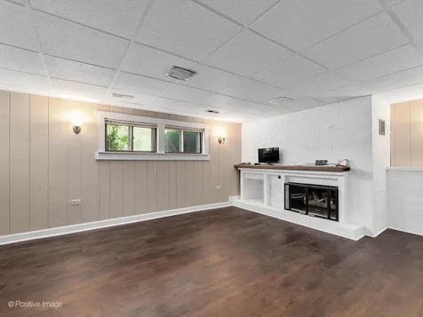 5735 Virginia Avenue Clarendon Hills IL 60514