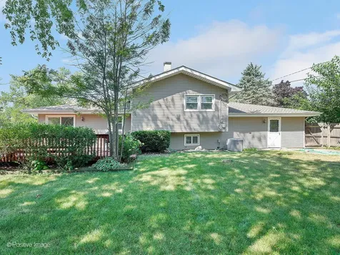 5735 Virginia Avenue Clarendon Hills IL 60514