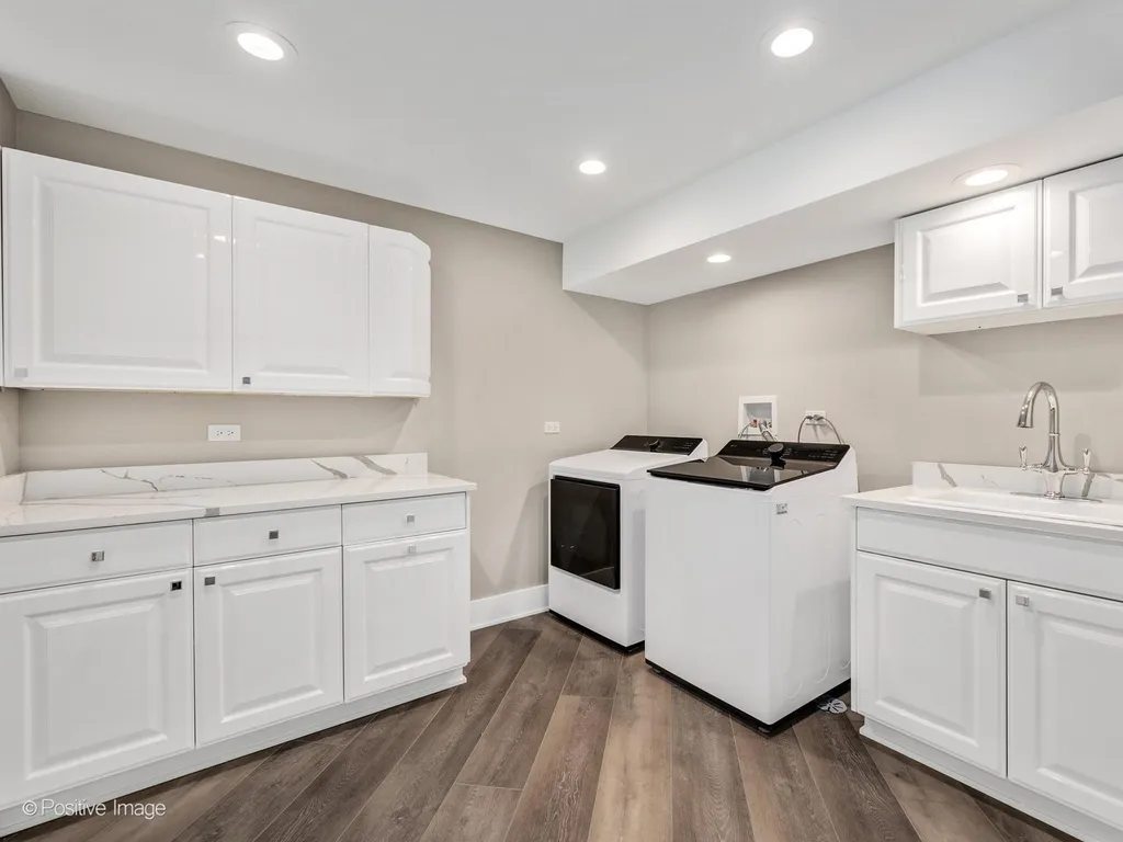 1411 Hawthorne Lane Hinsdale IL 60521