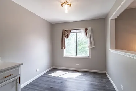 4239 Continental Drive Waukegan IL 60087