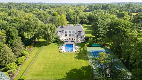 5N113 Burr Road St. Charles IL 60175