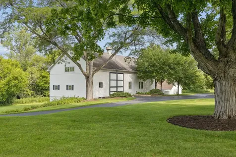 5N113 Burr Road St. Charles IL 60175