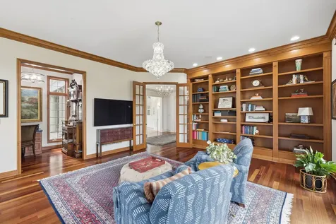 5N113 Burr Road St. Charles IL 60175
