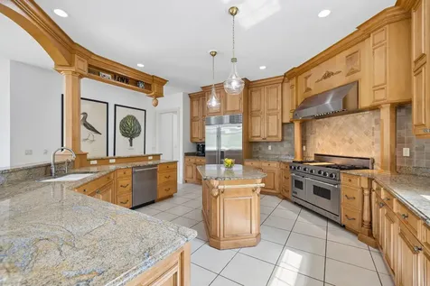 5N113 Burr Road St. Charles IL 60175