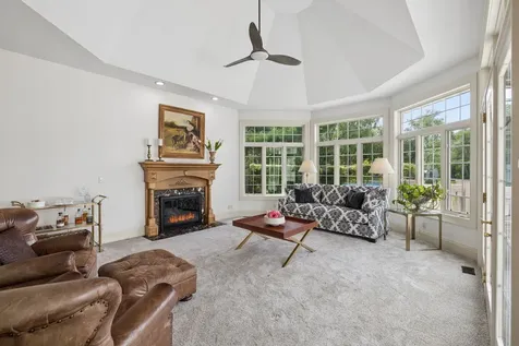 5N113 Burr Road St. Charles IL 60175