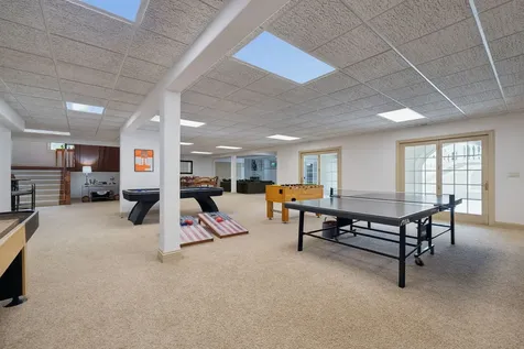 5N113 Burr Road St. Charles IL 60175