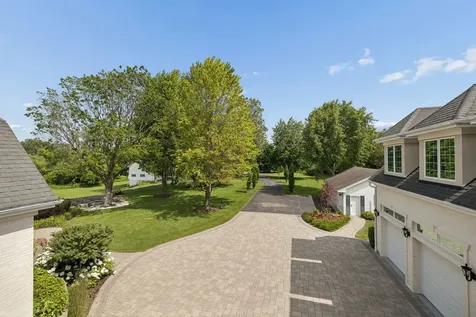 5N113 Burr Road St. Charles IL 60175