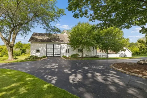 5N113 Burr Road St. Charles IL 60175