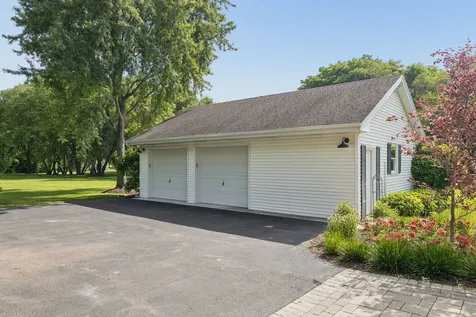 5N113 Burr Road St. Charles IL 60175