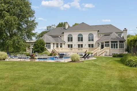 5N113 Burr Road St. Charles IL 60175