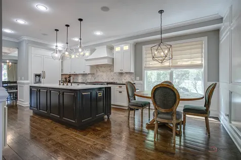 634 East Sunnyside Avenue Libertyville IL 60048