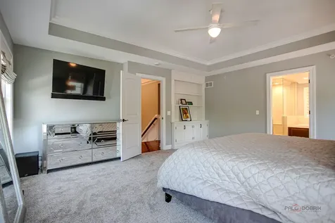 634 East Sunnyside Avenue Libertyville IL 60048