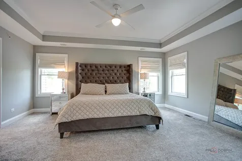 634 East Sunnyside Avenue Libertyville IL 60048