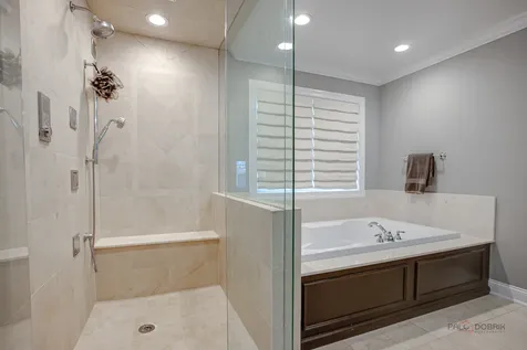 634 East Sunnyside Avenue Libertyville IL 60048