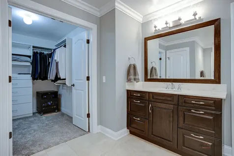 634 East Sunnyside Avenue Libertyville IL 60048