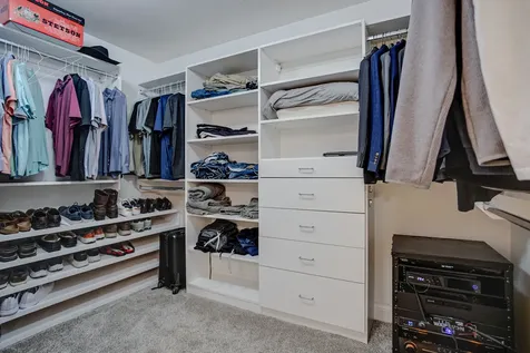 634 East Sunnyside Avenue Libertyville IL 60048