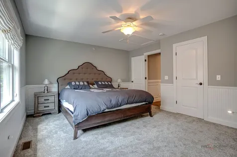 634 East Sunnyside Avenue Libertyville IL 60048