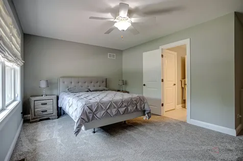 634 East Sunnyside Avenue Libertyville IL 60048