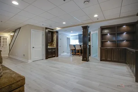 634 East Sunnyside Avenue Libertyville IL 60048