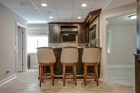634 East Sunnyside Avenue Libertyville IL 60048